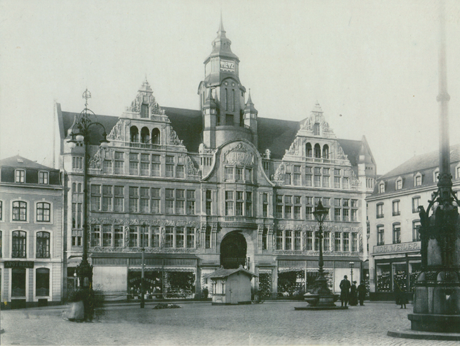Stadtarchiv - Warenhaus "Tietz" am Markt